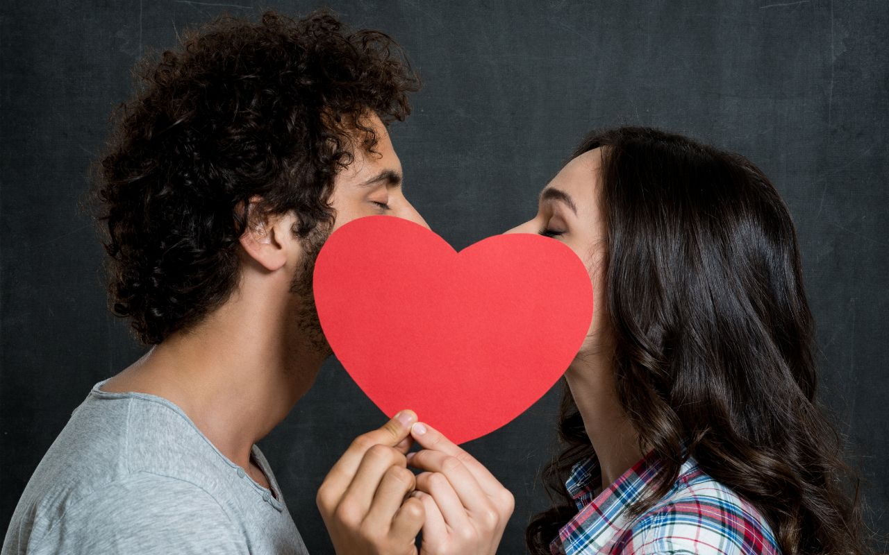 How Swinging Improves Intimacy: A Psychological Look Through the Stories Shared on SwingersNest