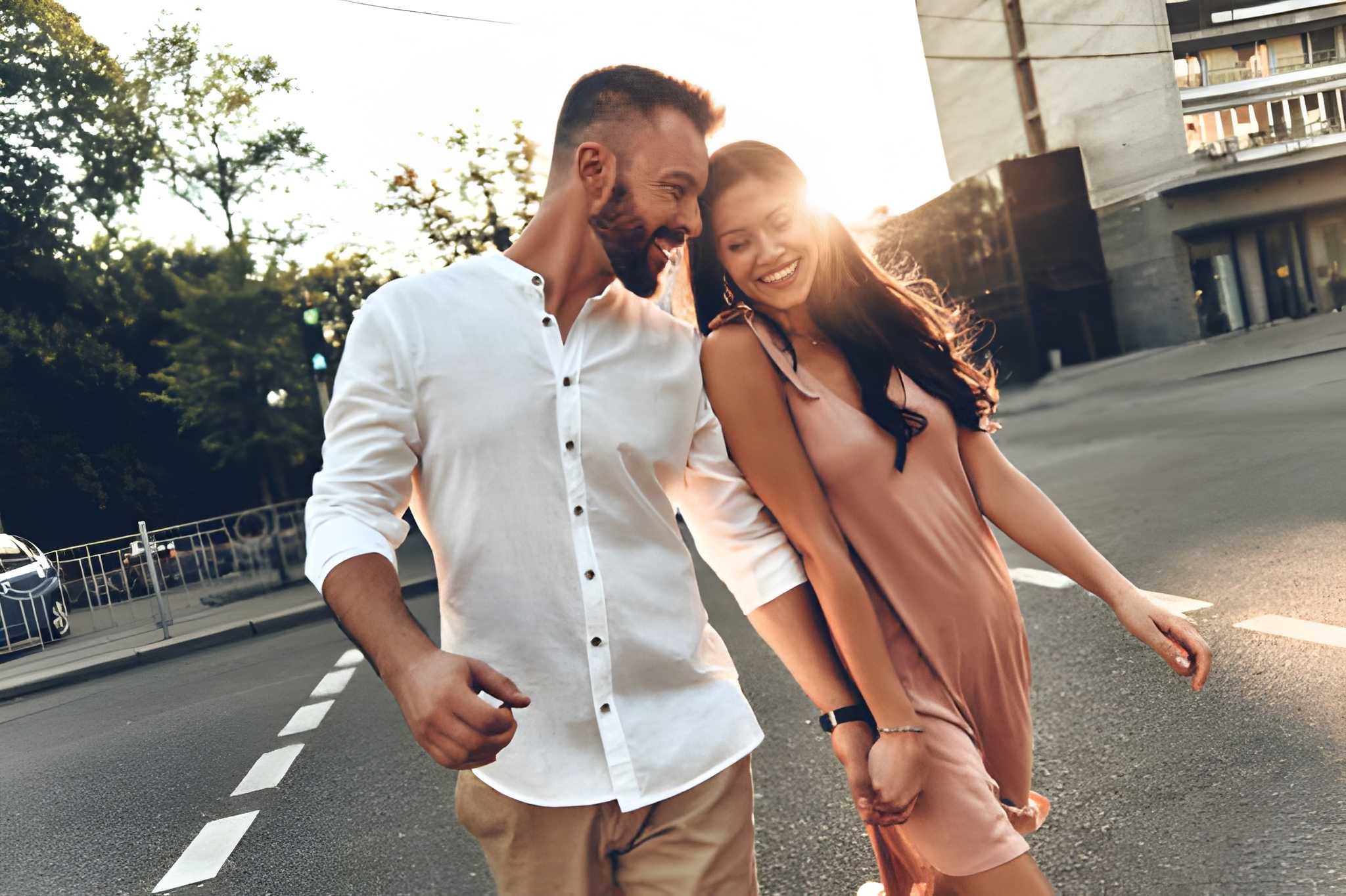 Lifestyle Red Flags: 20 Warning Signs Every Swinger Couple Must Recognize